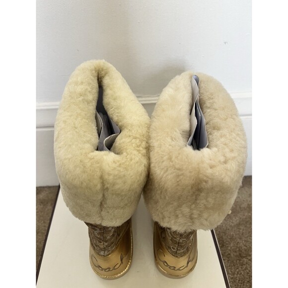 New In Box Coach Nikole Gold Metallic Roll Down 9M Shearling Logo Lined Boots - Picture 3 of 12